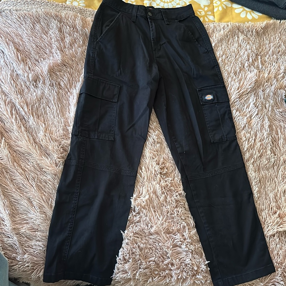Dickie’s Women’s Relaxed Fit Cropped Cargo Pants